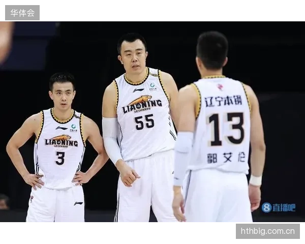 山东泰山半程取得7胜3平5负，因罚分实际积18分排名第五，更新换代遭遇阵痛。